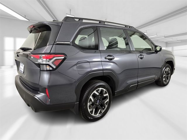 2025 Subaru Forester Base