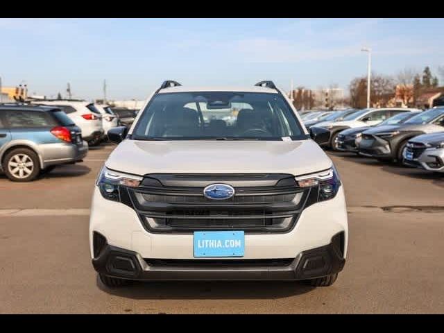 2025 Subaru Forester Base