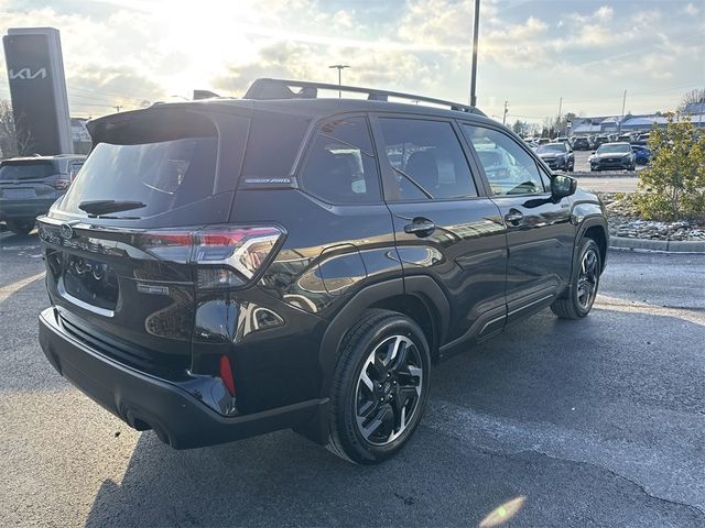 2025 Subaru Forester Premium Hybrid