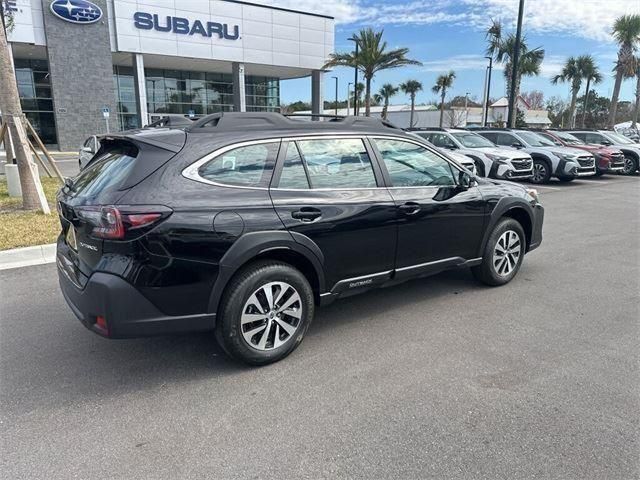 2025 Subaru Outback Base