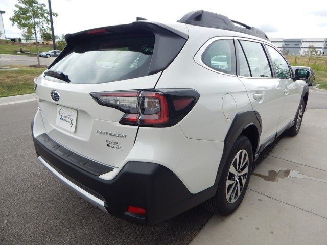 2025 Subaru Outback Base