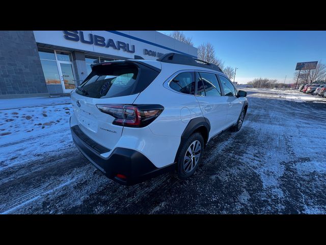 2025 Subaru Outback Base