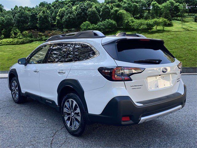 2025 Subaru Outback Touring