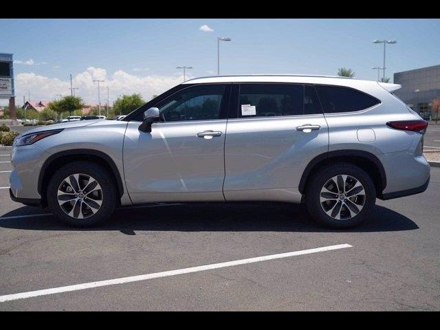 2025 Toyota Highlander XLE