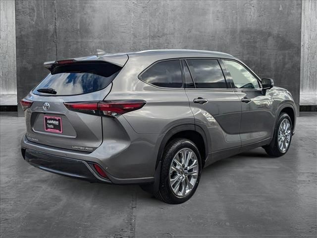 2025 Toyota Highlander Limited