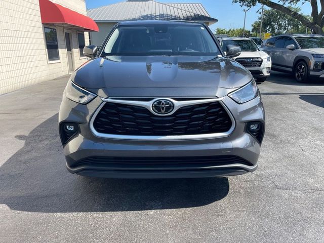 2025 Toyota Highlander LE