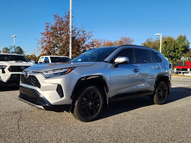 2025 Toyota RAV4 Hybrid SE