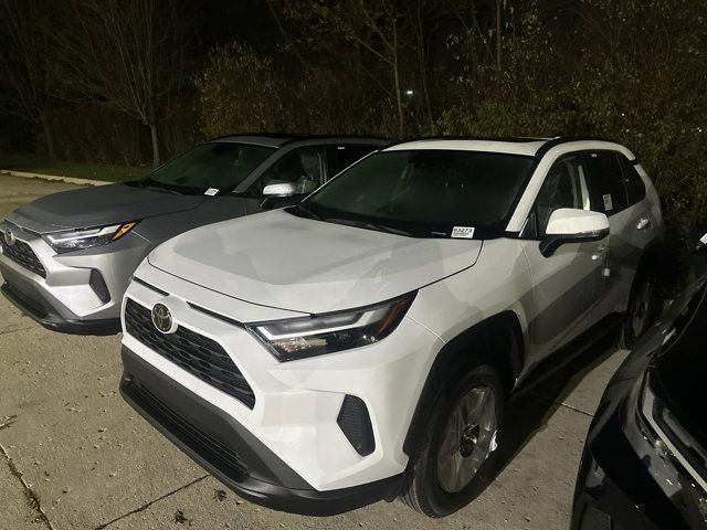 2025 Toyota RAV4 Hybrid XLE