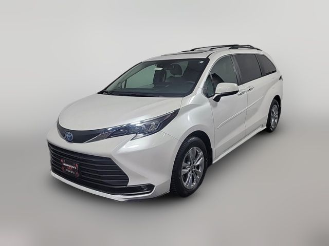 2025 Toyota Sienna XLE