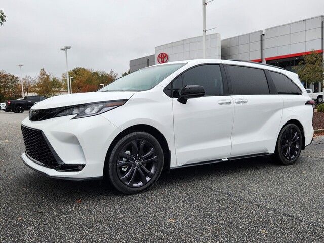 2025 Toyota Sienna XSE