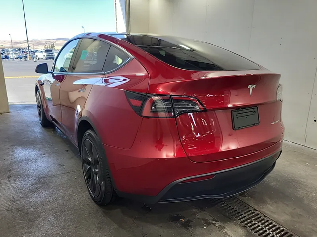 2025 Tesla Model Y Long Range
