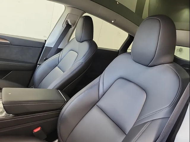 2025 Tesla Model Y Long Range