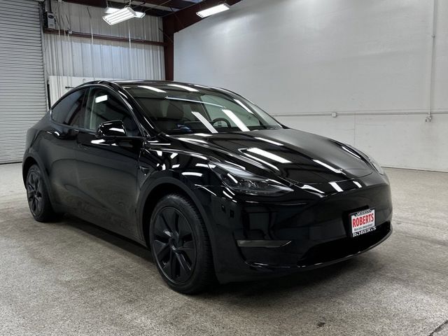 2025 Tesla Model Y Long Range