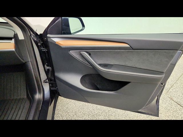 2025 Tesla Model Y Long Range