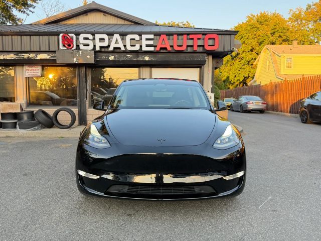 2025 Tesla Model Y Performance