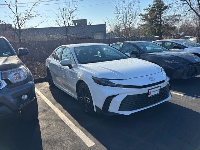 2025 Toyota Camry SE