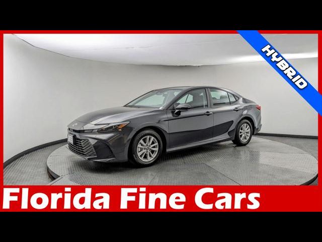2025 Toyota Camry LE