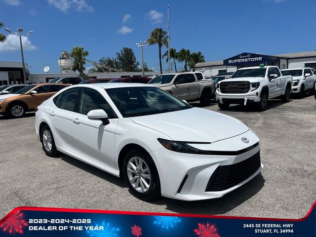 2025 Toyota Camry LE