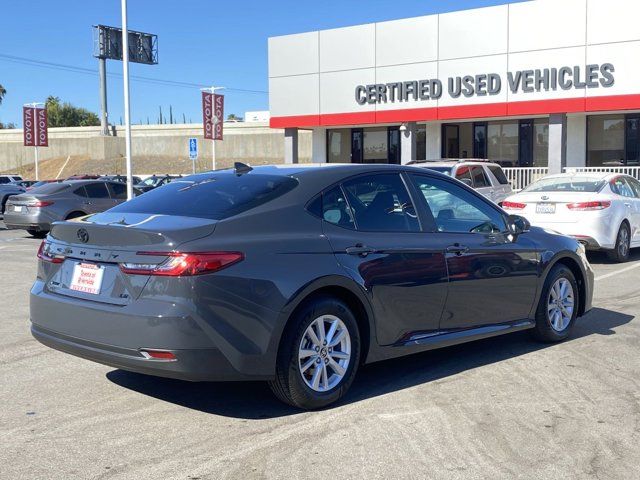 2025 Toyota Camry LE