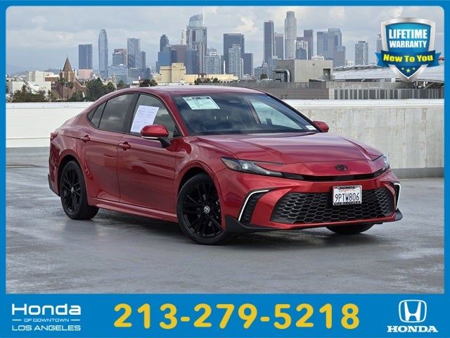 2025 Toyota Camry SE