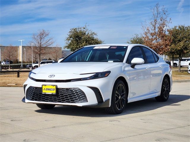 2025 Toyota Camry SE