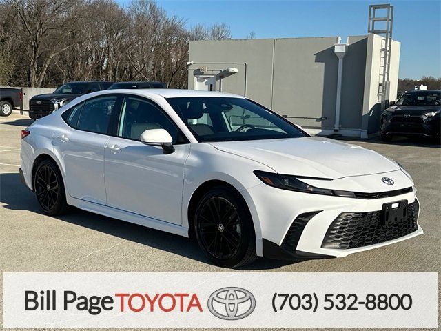 2025 Toyota Camry SE