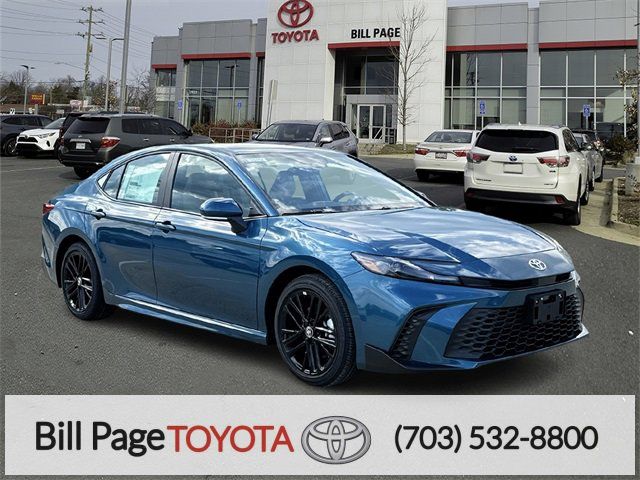 2025 Toyota Camry SE