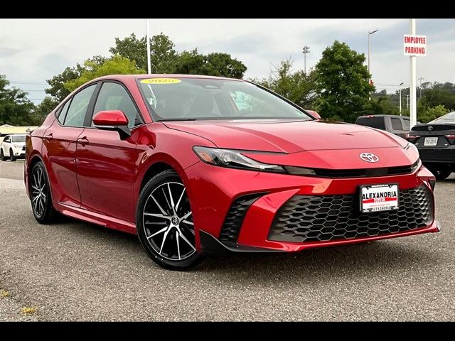 2025 Toyota Camry SE