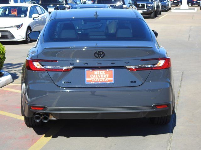 2025 Toyota Camry SE