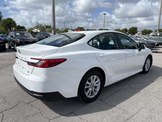 2025 Toyota Camry SE