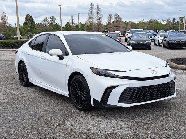 2025 Toyota Camry SE