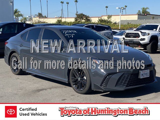 2025 Toyota Camry SE
