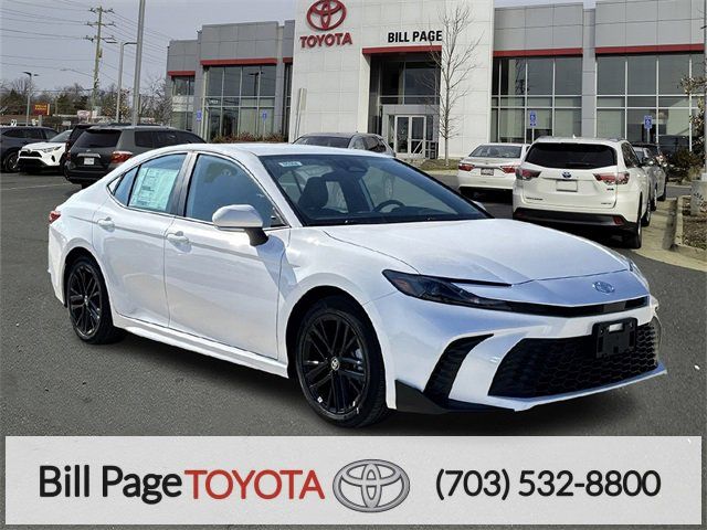 2025 Toyota Camry SE