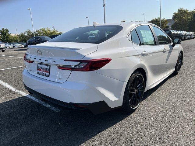 2025 Toyota Camry SE