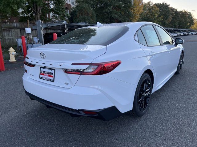 2025 Toyota Camry SE