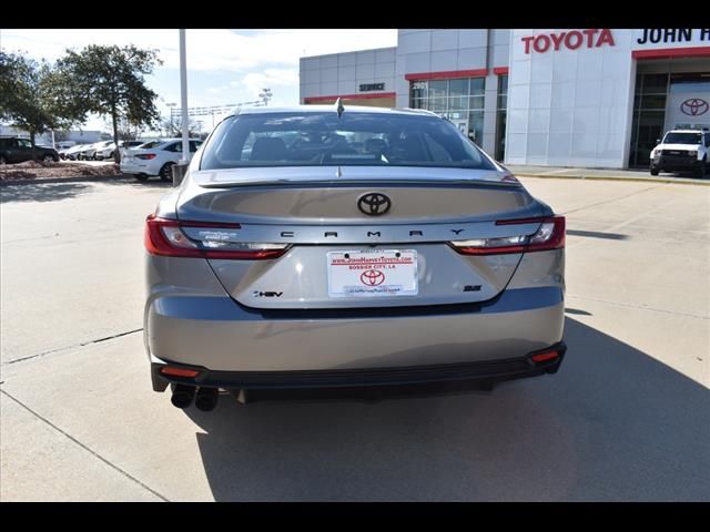 2025 Toyota Camry SE