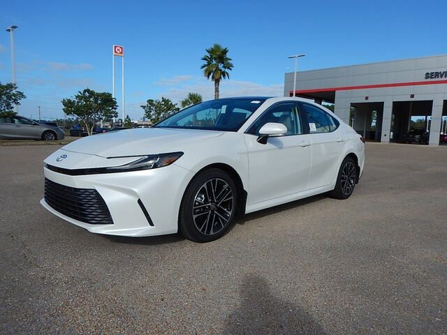 2025 Toyota Camry XLE