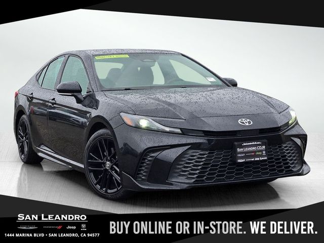 2025 Toyota Camry SE
