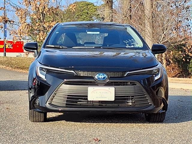 2025 Toyota Corolla Hybrid LE