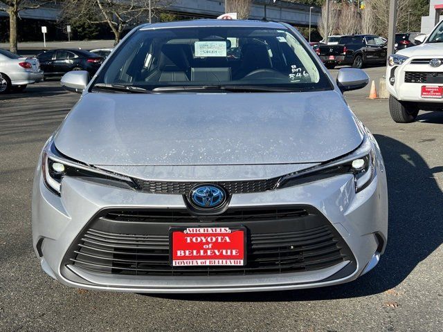 2025 Toyota Corolla Hybrid XLE