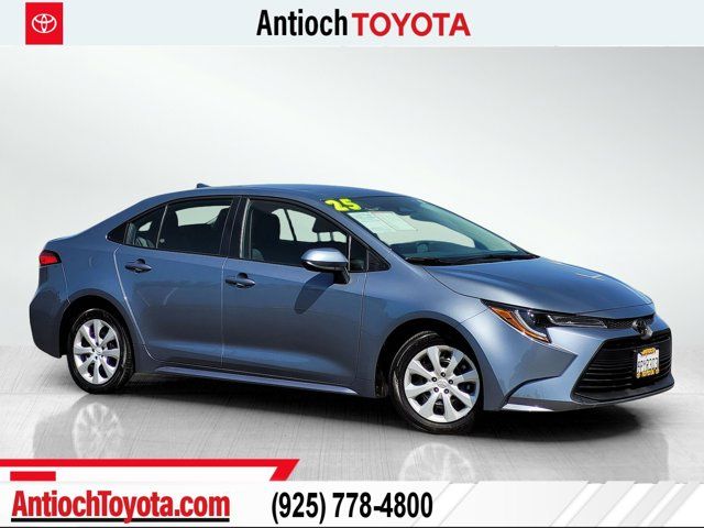 2025 Toyota Corolla LE