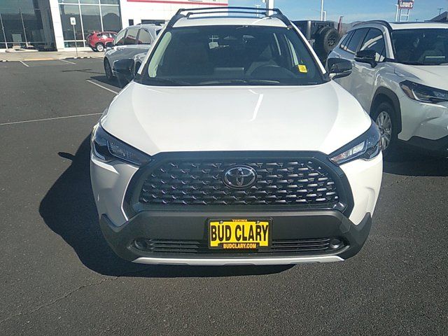 2025 Toyota Corolla Cross LE