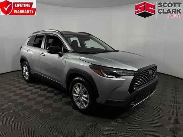 2025 Toyota Corolla Cross LE