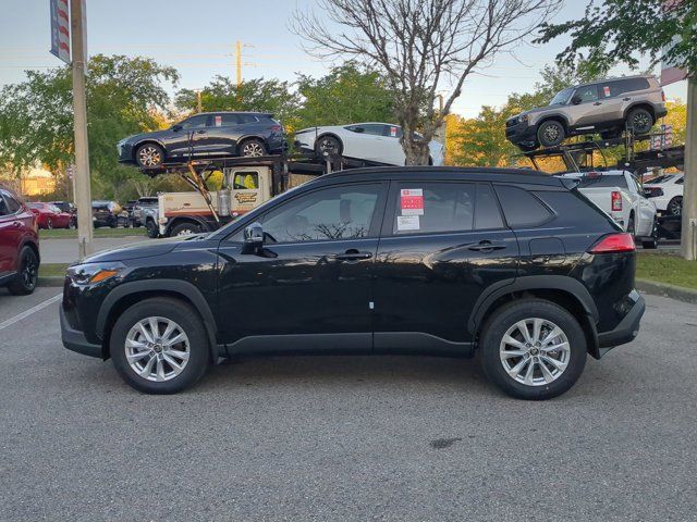 2025 Toyota Corolla Cross LE