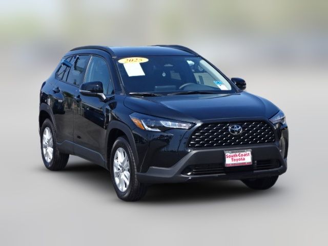 2025 Toyota Corolla Cross LE