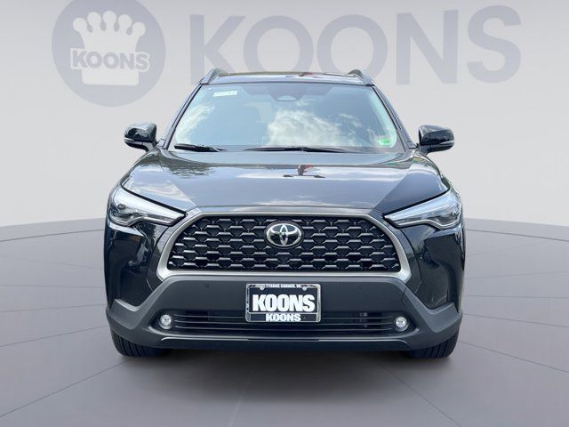 2025 Toyota Corolla Cross XLE