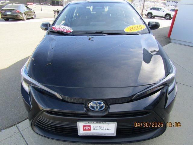 2025 Toyota Corolla Hybrid LE