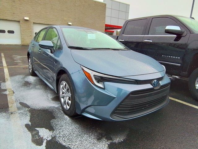 2025 Toyota Corolla Hybrid LE