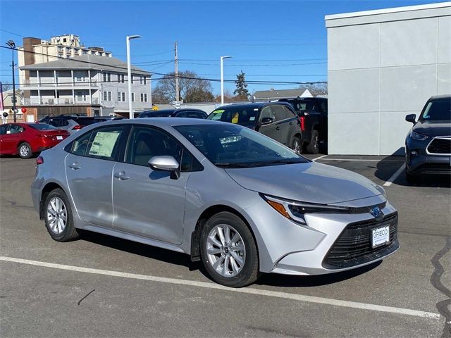 2025 Toyota Corolla Hybrid LE