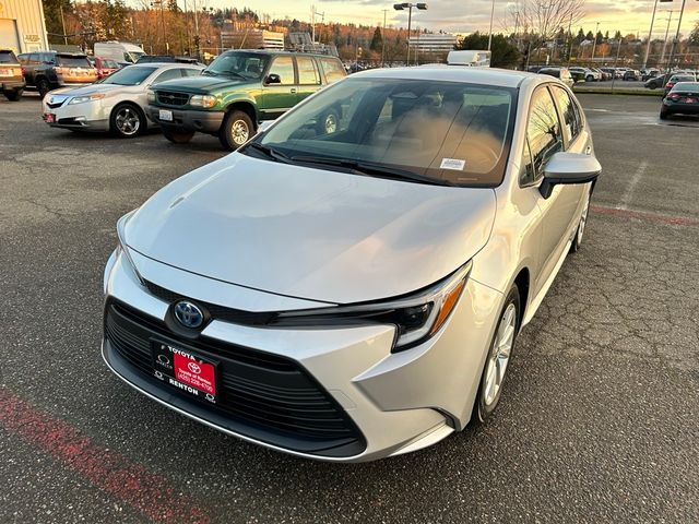 2025 Toyota Corolla Hybrid LE